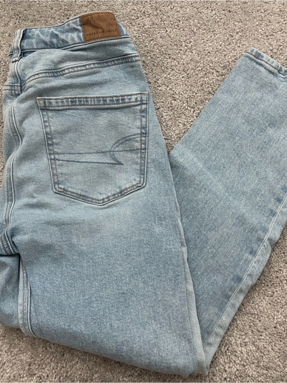 American Eagle Outfitters Mom jeans size 4 short